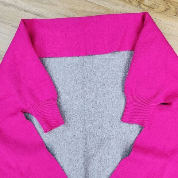 🔸️NWT Hot Pink & Gray Fringe Lined Sweater Shawl Scarf One Size - Picture 8 of 12